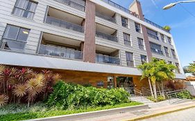 Porto Madero, Condo com Piscina e Academia - Apto 3 dorms 8 pessoas- Centro de Bombinhas