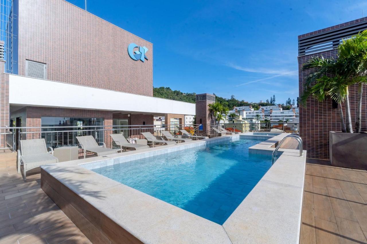 Porto Madero, Condo com Piscina e Academia - Apto 3 dorms 8 pessoas- Centro de Bombinhas Exterior foto